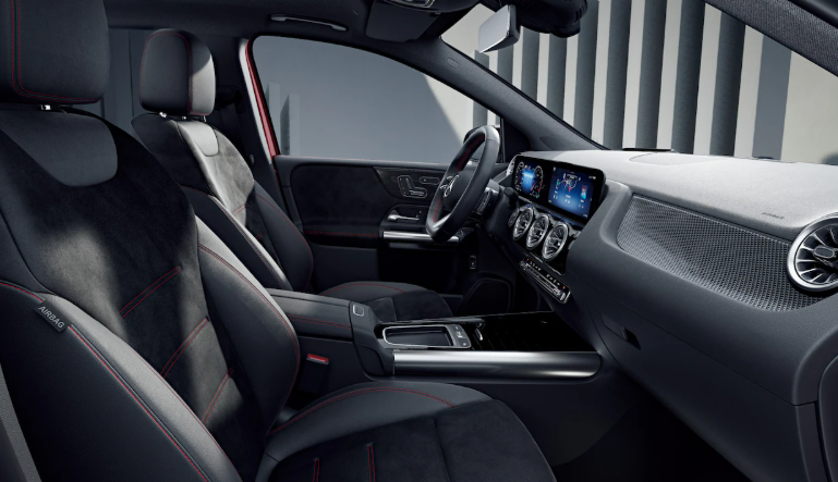 競合BMW2シリーズとBクラスの比較